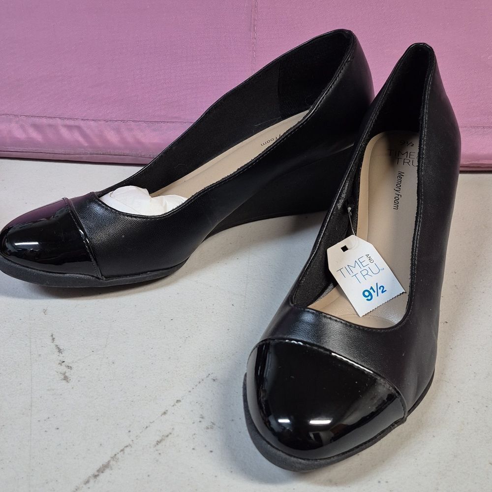 Time and Tru Women's 9.5 Black Dress Wedge Shoe - New